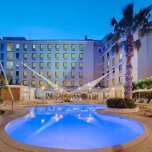 **** Hotell Nh Italien